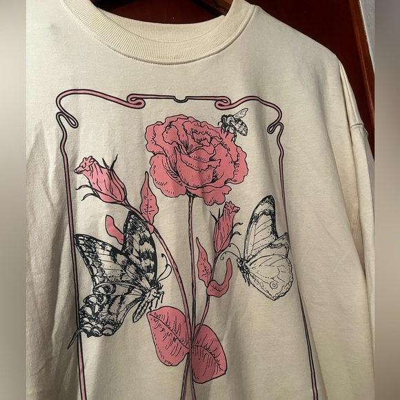 REBELLIOUS ONE Rose Box Graphic Sweatshirt Sz L Women - Picture 8 of 11